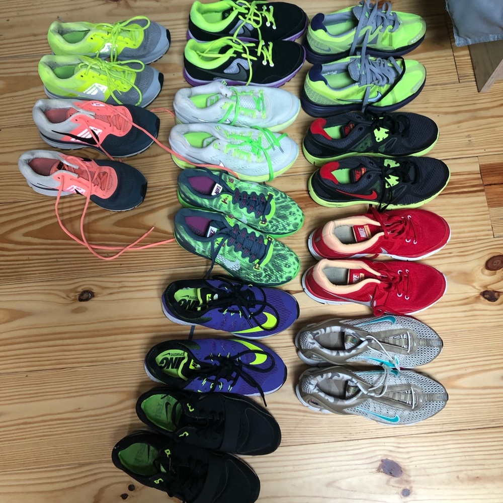 8 pairs of worn athletic kicks - all Nike
